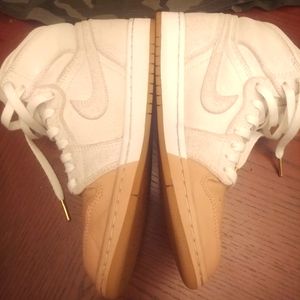 Air Jordan 1 Retro High Premium Dipped Toe